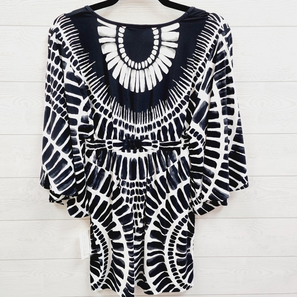 NWF Trina Turk Black White Geometric Empire Waist Butterfly Sleeve Top XS - Picture 8 of 9